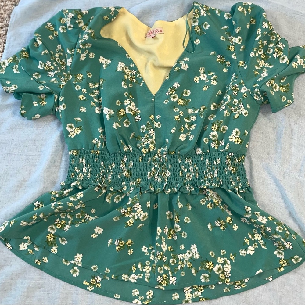 Short-Sleeved Blouse
